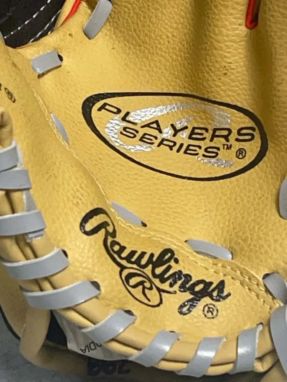Rawlings Players Series WPL10CB 10-inch Baseball Glove